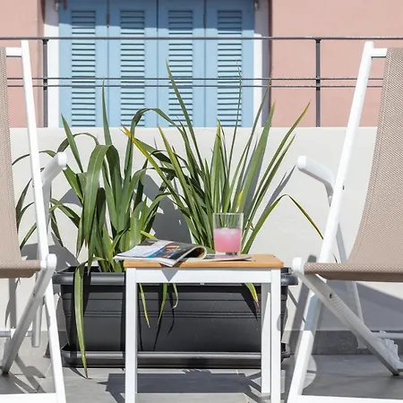 Anchel Maison Nyaraló *